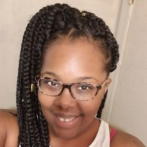 Meet your Posher, Johnisha